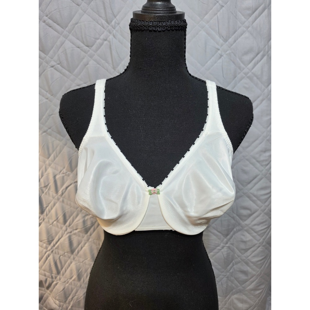Olga Suddenly Smooth Underwire‎ Bra White 36C No-Seam Style 319 Vintage Lingerie